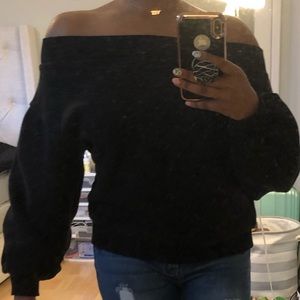 Off shoulder sweatshirt